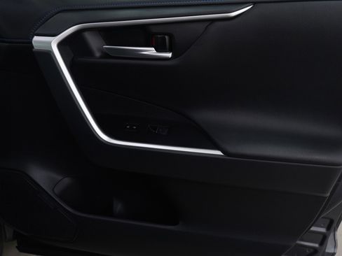 Used 2024 Toyota RAV4 XSE image 9