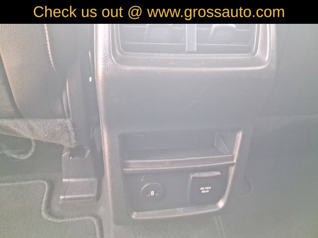 Used 2023 Ford Edge Titanium AWD/4WD image 25
