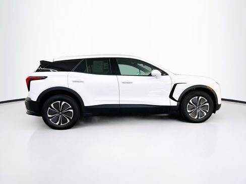 Used 2024 Chevrolet Blazer EV LT image 10