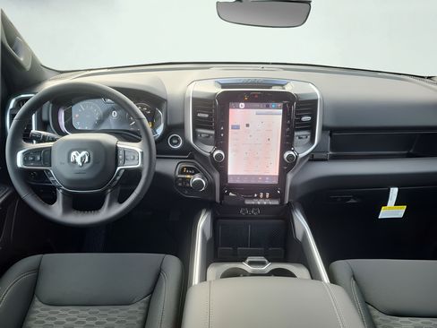 New 2026 RAM 1500 Big Horn AWD/4WD image 12