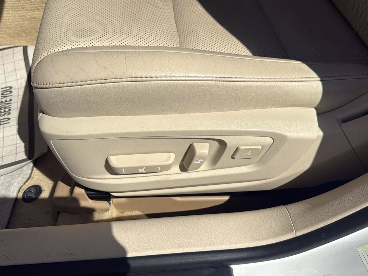 Used 2015 Lexus ES 350 w/ Luxury Package FWD image 11