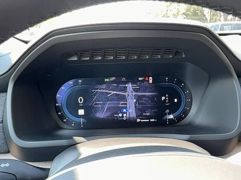 Certified 2025 Volvo XC90 B6 Core w/ Climate Package image 21