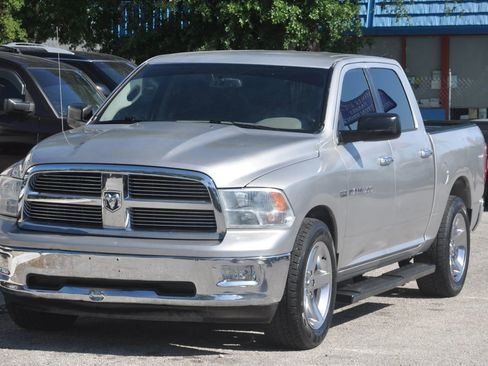 Used 2012 RAM 1500 Big Horn w/ Remote Start & Security Group RWD image 3