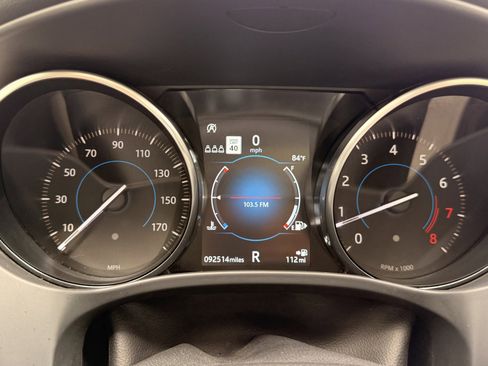 Used 2019 Jaguar F-PACE R-Sport image 34