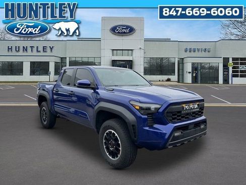 Used 2025 Toyota Tacoma TRD Off-Road w/ TRD Off Road Upgrade Package image 4