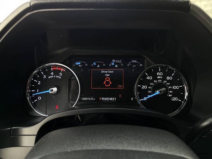 Used 2019 Ford F350 Platinum w/ Platinum Ultimate Package AWD/4WD image 28