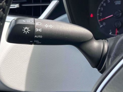 Used 2022 Toyota Corolla SE FWD image 33