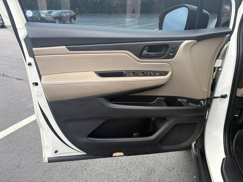 Used 2019 Honda Odyssey EX-L image 18