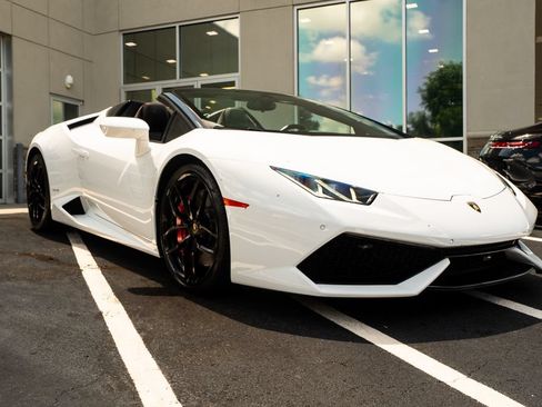 Used 2017 Lamborghini Huracan LP 610-4 AWD/4WD image 6