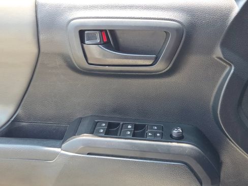 Used 2019 Toyota Tacoma SR w/ SR Convenience Package RWD image 25