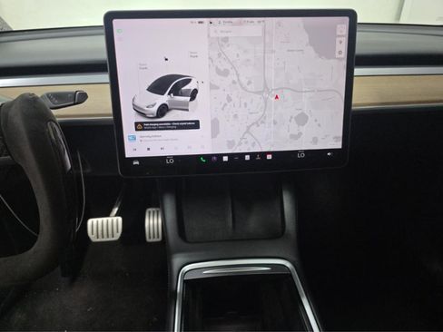 Used 2022 Tesla Model Y Performance AWD/4WD image 13