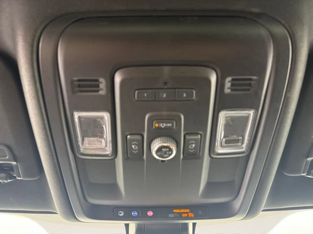 Used 2022 GMC Yukon XL Denali AWD/4WD image 14