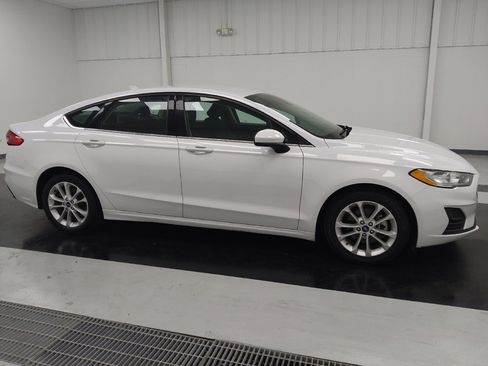 Used 2020 Ford Fusion SE FWD image 11