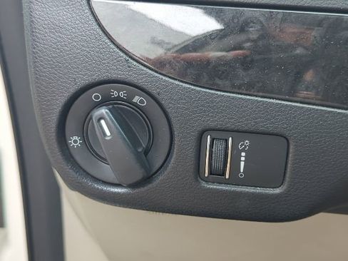 Used 2013 Dodge Grand Caravan SE FWD image 18