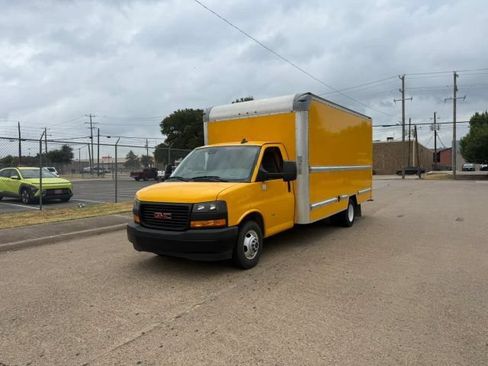 Used 2021 GMC Savana 3500 Extended w/ Power Convenience Package RWD image 1