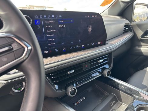 Used 2025 Chevrolet Tahoe LT AWD/4WD image 5