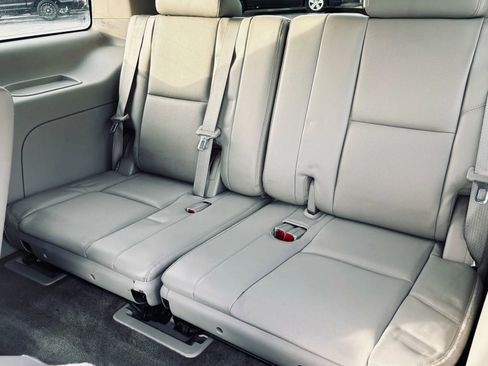 Used 2014 Chevrolet Tahoe LTZ image 19