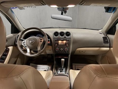 Used 2012 Nissan Altima 2.5 SL w/ 2.5SL Pkg FWD image 2