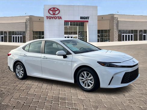 Certified 2025 Toyota Camry LE image 9