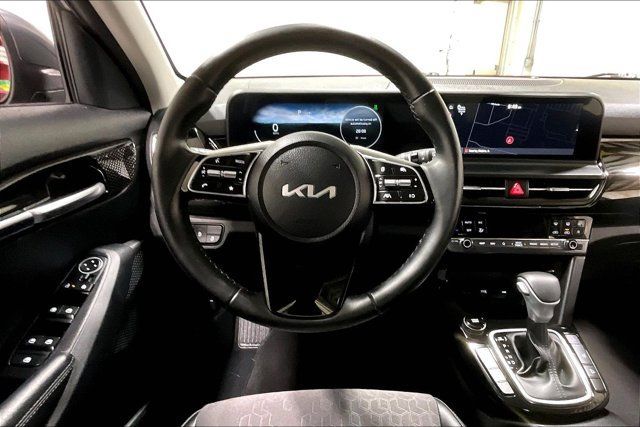 Used 2024 Kia Seltos S AWD/4WD image 5