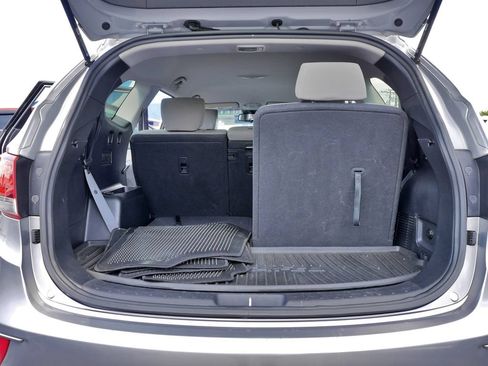 Used 2017 Hyundai Santa Fe SE w/ Cargo Package AWD/4WD image 16