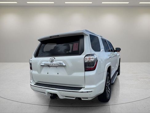 Used 2022 Toyota 4Runner Limited AWD/4WD image 10