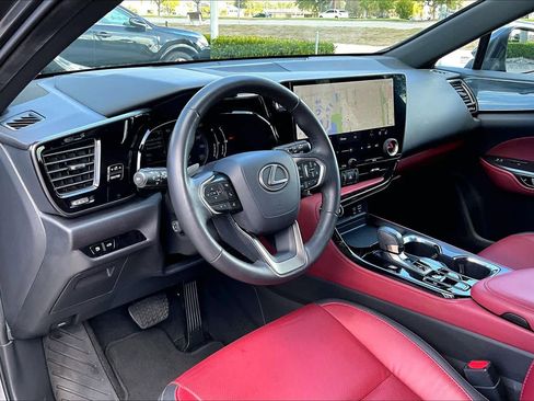 Used 2025 Lexus NX 250 FWD w/ Premium Package image 18