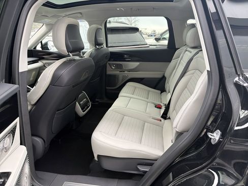 New 2026 Lincoln Nautilus Reserve image 6