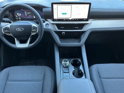 New 2026 Ford Explorer Active RWD image 14