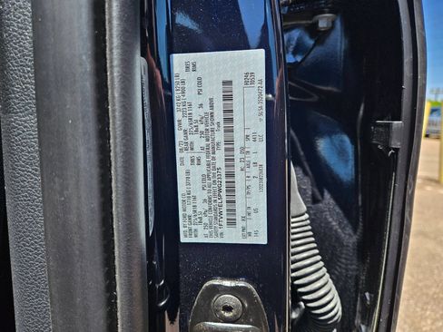 Used 2023 Ford F150 Lightning XLT AWD/4WD image 31