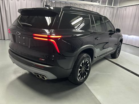 Used 2024 Chevrolet Traverse Z71 AWD/4WD image 7