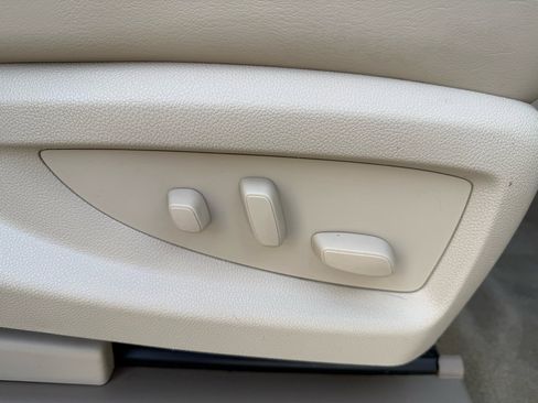 Used 2018 GMC Yukon XL Denali w/ Open Road Package image 23