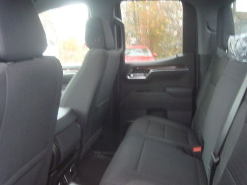 New 2026 GMC Sierra 2500 SLT w/ SLT Premium Package image 14