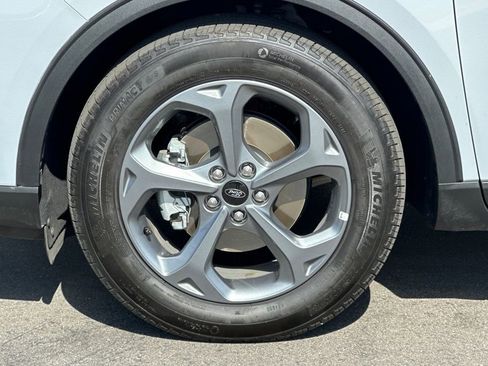 Certified 2025 Ford Escape ST-Line w/ Equipment Group 301A FWD image 30