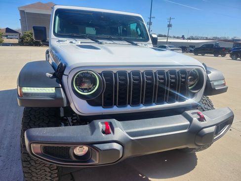 Used 2025 Jeep Wrangler Unlimited Rubicon image 8