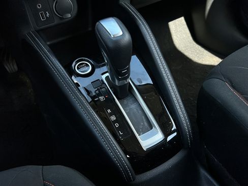 Used 2020 Nissan Kicks SR FWD image 21