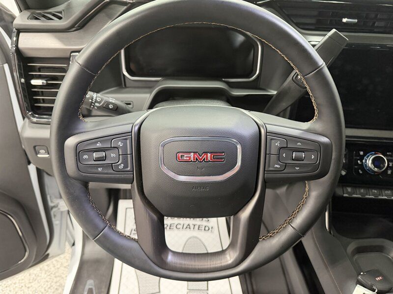 Used 2026 GMC Sierra 2500 AT4 AWD/4WD image 8