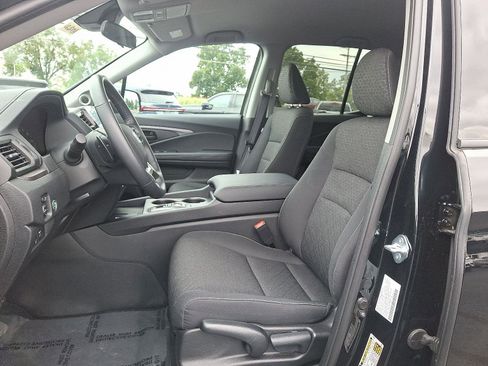 Used 2025 Honda Ridgeline Sport image 13