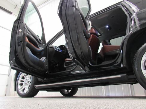 Used 2020 Chevrolet Tahoe Premier w/ Premier Plus Edition image 20