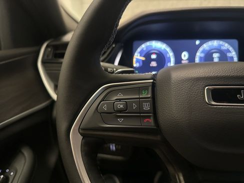 New 2026 Jeep Grand Cherokee Altitude AWD/4WD image 36