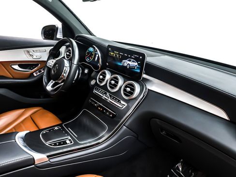 Used 2022 Mercedes-Benz GLC 300 4MATIC Coupe image 15