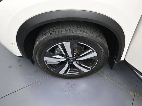 Used 2023 Nissan Rogue Platinum w/ Platinum Premium Package AWD/4WD image 36