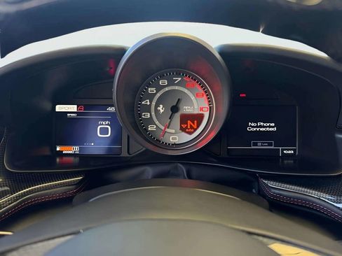 Used 2018 Ferrari GTC4Lusso T image 8