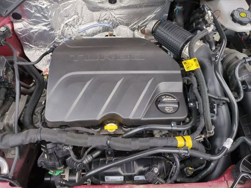 Used 2025 Chevrolet Trax LT w/ LT Convenience Package FWD image 14