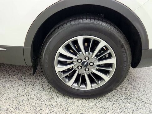 Used 2022 Lincoln Nautilus Reserve FWD image 9