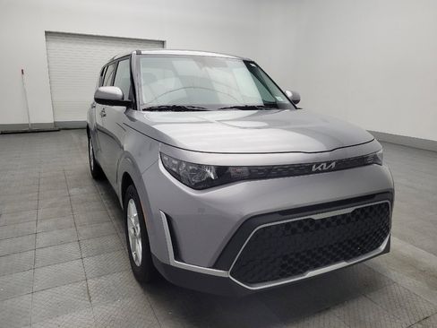 Used 2025 Kia Soul LX image 13