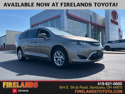 Used 2017 Chrysler Pacifica Touring-L Plus w/ Tire & Wheel Group