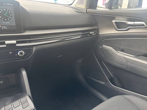 Used 2026 Kia Sportage LX FWD image 34