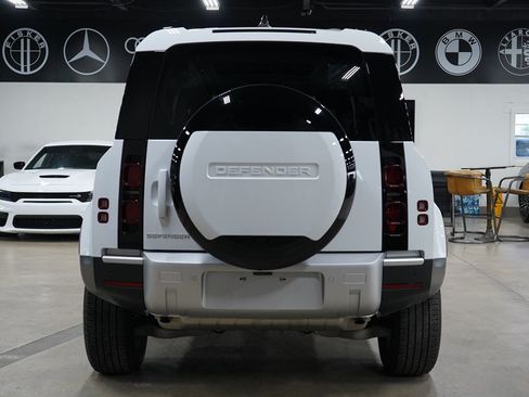 Used 2025 Land Rover Defender 110 S AWD/4WD image 4