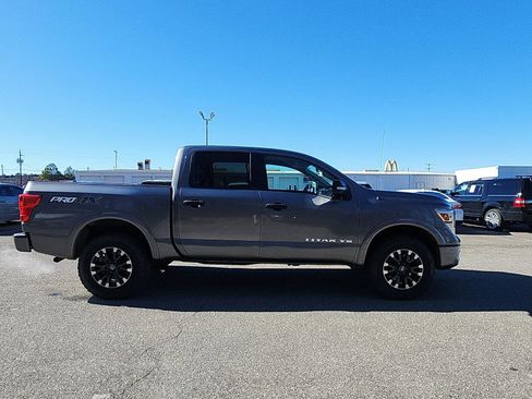 Used 2019 Nissan Titan PRO-4X image 6